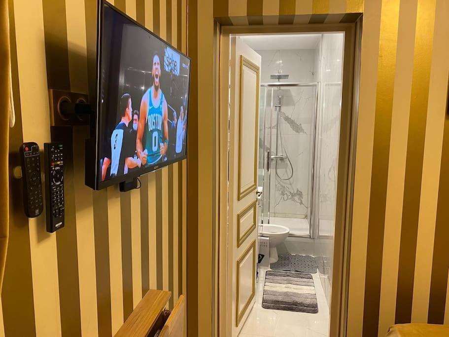 Premium Studio 2 Minutes Walk From Champs-Elysees París Exterior foto