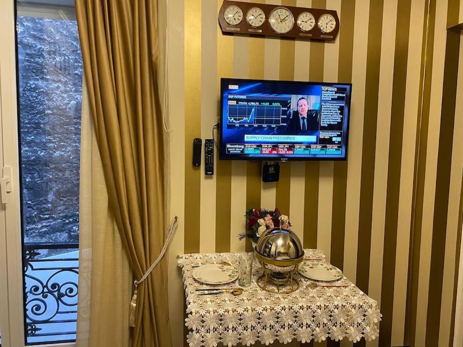 Premium Studio 2 Minutes Walk From Champs-Elysees París Exterior foto