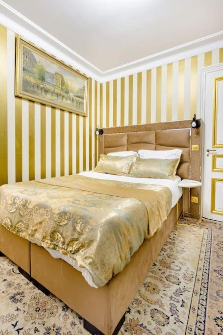 Premium Studio 2 Minutes Walk From Champs-Elysees París Exterior foto